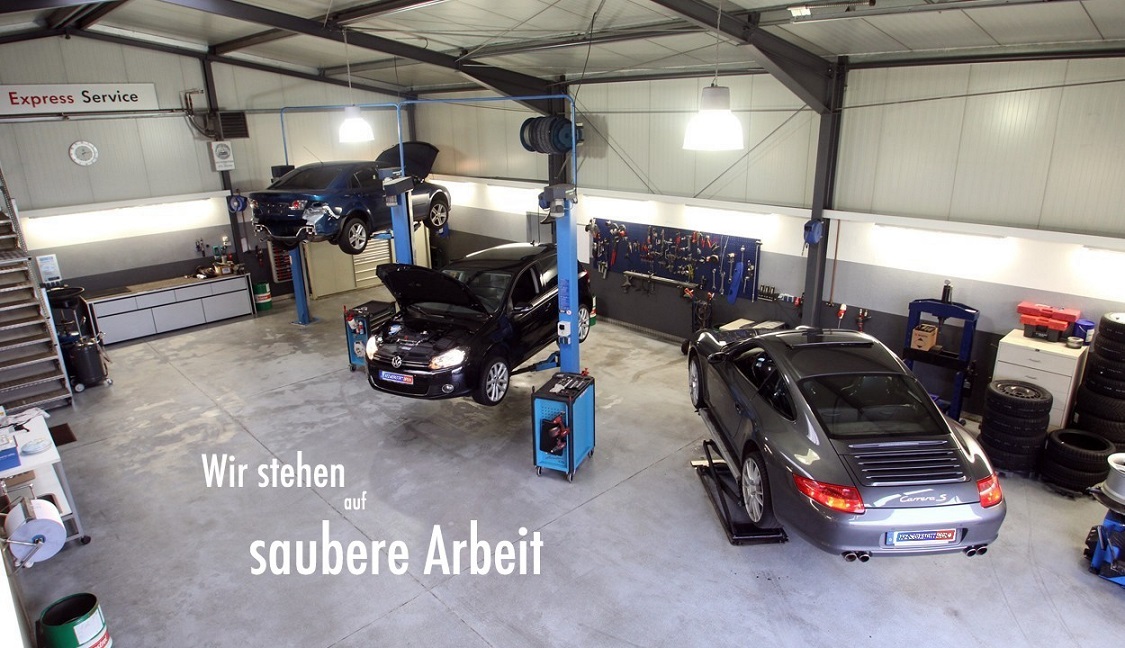 Auto repair shop,Autowerkstätte,alt=